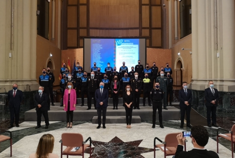 Mayte Pérez anuncia una campaña para promover que haya más mujeres en las policías locales de Aragón