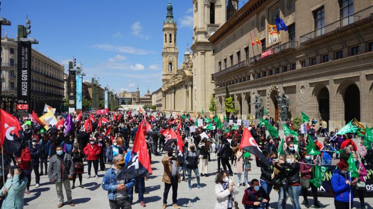Los sindicatos IA, CO.BAS, OSTA, ISTA y CGT se manifiestan conjuntamente con motivo del 1 de Mayo