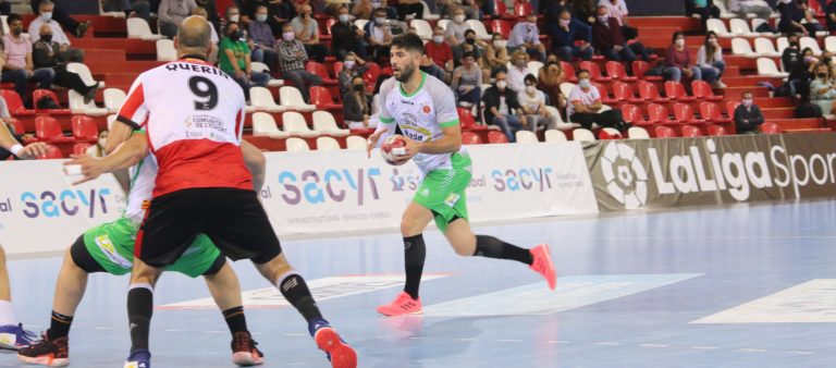 Bada Huesca se afianza en la tercera posición tras su victoria ante Fertiberia Puerto Sagunto (22-28)