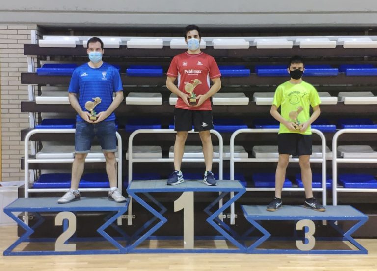 Alberto Luño y Janina Nieto, campeones de Aragón absolutos de tenis de mesa