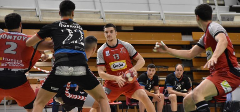 Contundente victoria de Bada Huesca ante LiberBank Cantabria Sinfín (36-24)