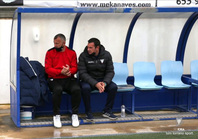 Javi Moreno no dirigirá a la SD Ejea la próxima temporada