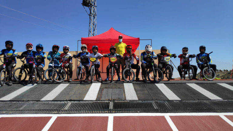 El circuito de Ricla acogió una sesión de trabajo de la pre-selección de BMX