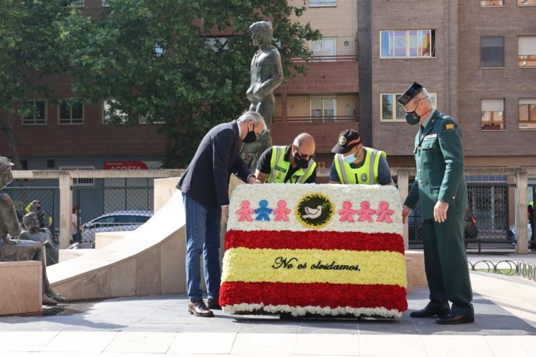 Azcón participa en el homenaje floral a las víctimas del terrorismo