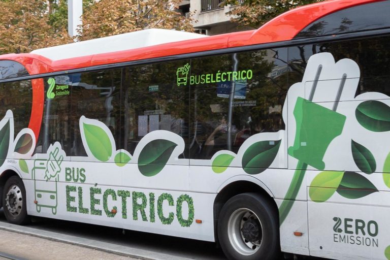 Todos los autobuses urbanos de Zaragoza serán eléctricos en 2030
