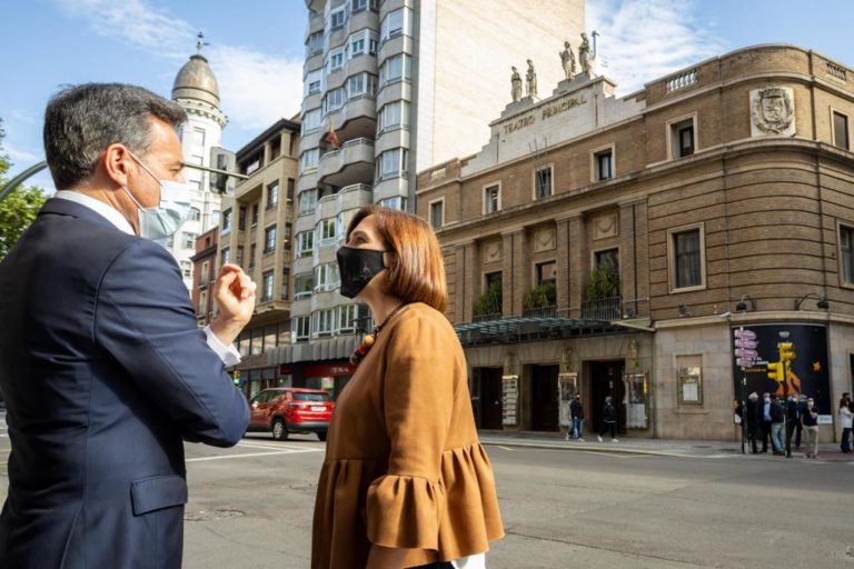 El Ayuntamiento de Zaragoza inicia obras de reparación en las fachadas del Teatro Principal