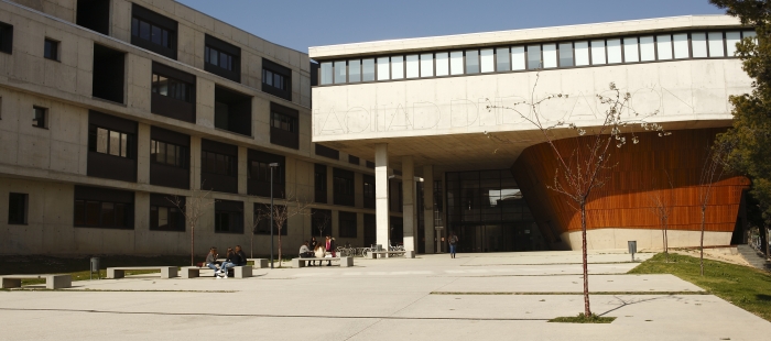 Las Cortes debaten la subida de los precios energéticos en la Universidad de Zaragoza