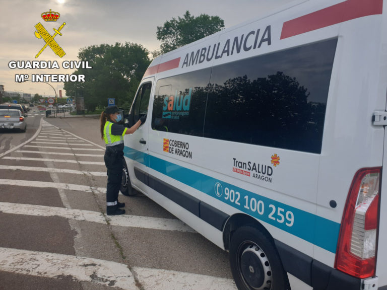 La Guardia Civil de Teruel, intercepta a un conductor de ambulancia superando la tasa de alcohol permitida