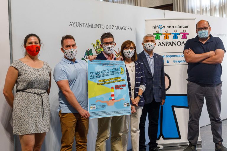 La iniciativa ‘Brazadas solidarias’ lanza el reto de sumar 6.000 kilómetros a nado para luchar contra el cáncer infantil