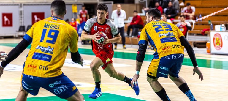 Sergio Pérez renueva con Bada Huesca dos temporada más
