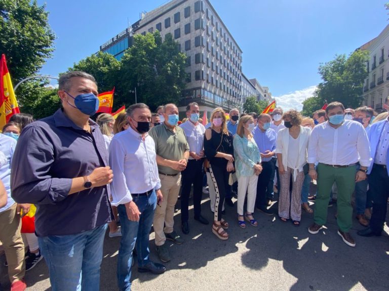Beamonte: “Hoy salimos a la calle para defender nuestro modelo de convivencia y el Estado de Derecho”