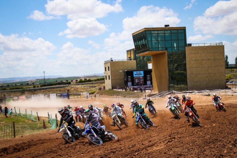 El gallego Rubén Fernández se proclama campeón de España de Motocross MX2 en Motorland Aragón
