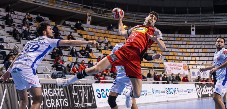 El canterano Miguel Malo continuará en Bada Huesca dos temporadas más