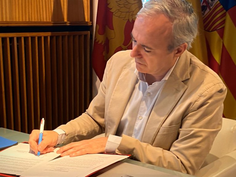 Zaragoza y Cantón firman un acuerdo para consolidar las relaciones de cooperación