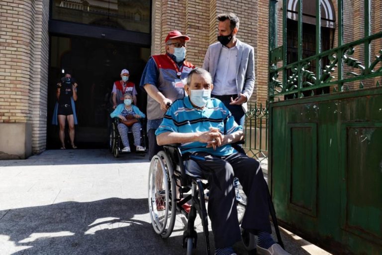 El Ayuntamiento de Zaragoza despliega a los voluntarios de Protección Civil ante los episodios de calor previstos para este fin de semana