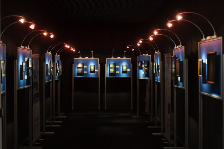 Etopia acoge la exposición “Hologramas, esculturas de luz”