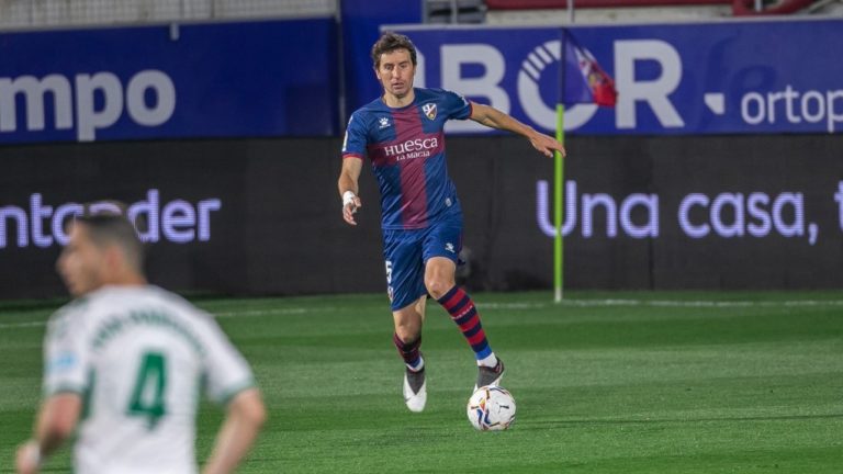 Mosquera formará parte de la SD Huesca durante una temporada más