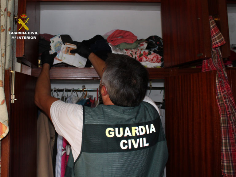 La Guardia Civil de Teruel desarticula un grupo criminal, y desmantela un laboratorio con 14 Kg de speed
