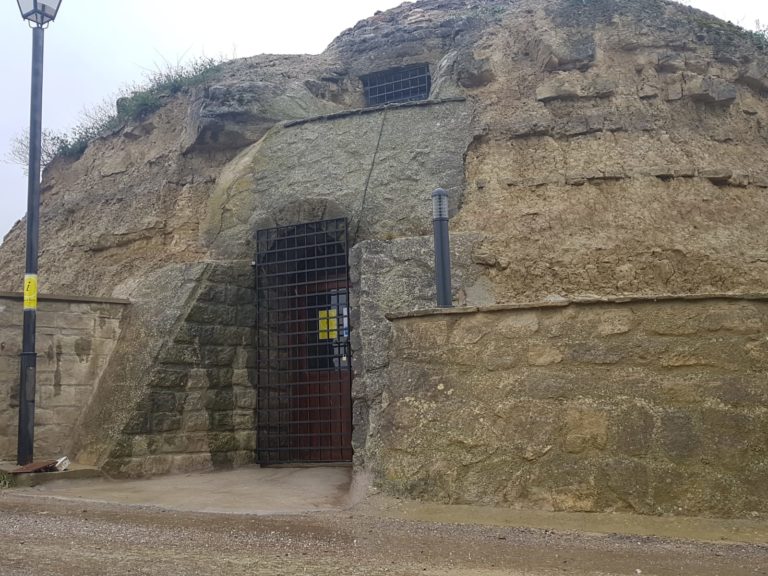 Los pozos de hielo y neveros alcanzan la categoría de monumentos