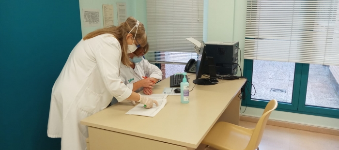 Sanidad acredita a más de 7.000 enfermeros y enfermeras para prescribir y dispensar medicamentos