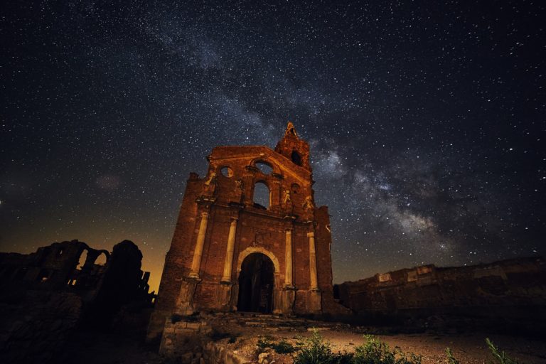 ‘Noctívagos’: la nueva apuesta del Ayuntamiento de Belchite para las visitas guiadas nocturnas al Pueblo Viejo