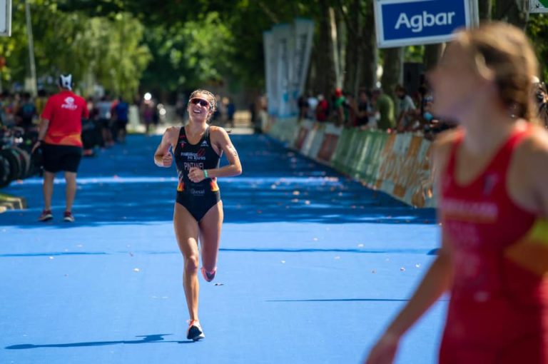 La aragonesa Marta Pintanel, subcampeona de España de Triatlón