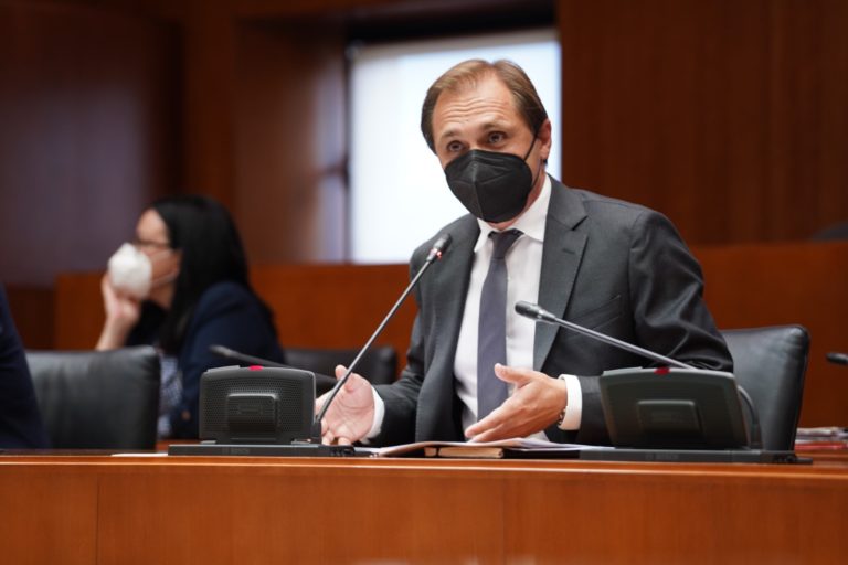 Ciudadanos promueve proyectos educativos con testimonios de víctimas del terrorismo en los centros escolares