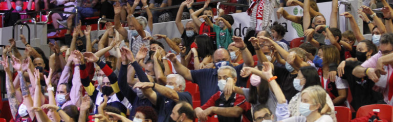 La ‘Marea Roja’, entre las aficiones que más asisten al pabellón en competición masculina y femenina