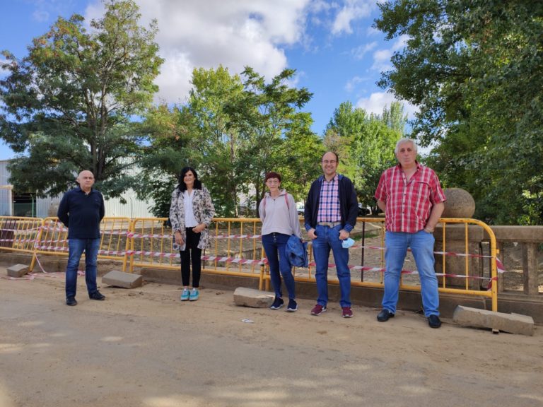 Lasobras visita Campo de Cariñena para conocer los trabajos de reparación de los destrozos ocasionados por las fuertes tormentas
