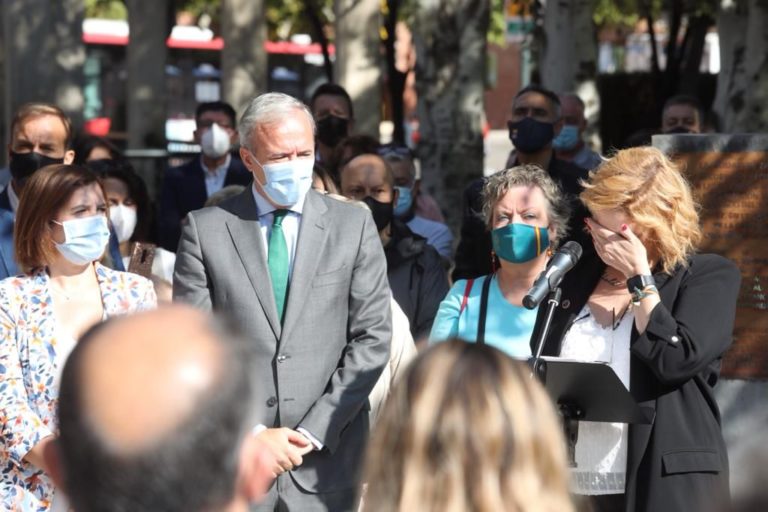 El alcalde Jorge Azcón participa en el homenaje a las víctimas del terrorismo en Zaragoza