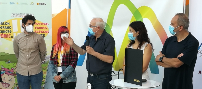 Javier Corellano recibe el II Premio Braulio Foz de cómic en aragonés