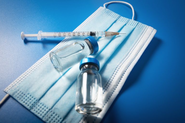 La vacuna de la gripe ya se ha administrado al 70% de la población mayor de 80 años