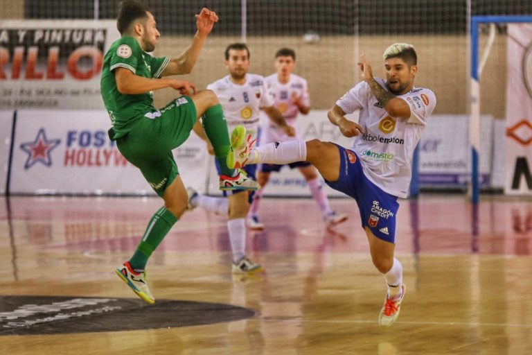 Dura derrota de Fútbol Emotion Zaragoza en el Siglo XXI ante el CD Xota (3-7)