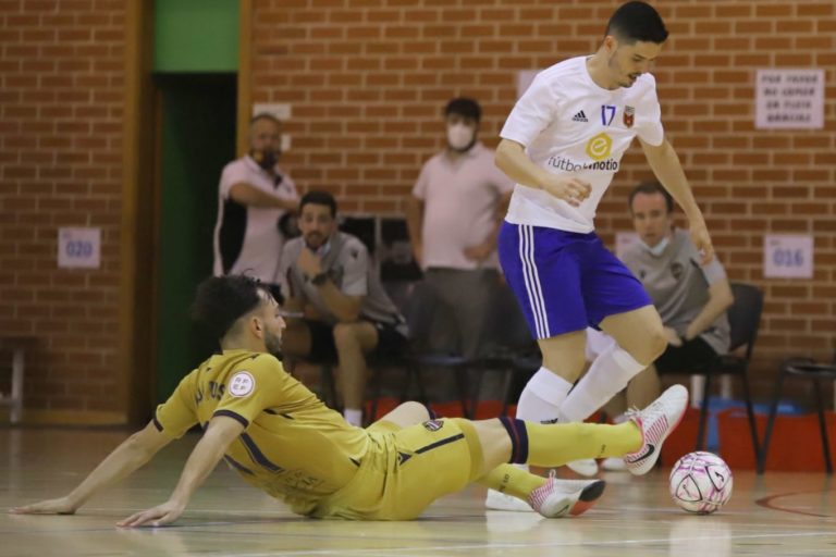 El Fútbol Emotion Zaragoza cierra su pretemporada con victoria ante el Levante UD (4-2)