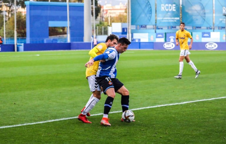 El CD Ebro cae derrotado en la Ciudad Deportiva Dani Jarque ante el Espanyol B (3-0)