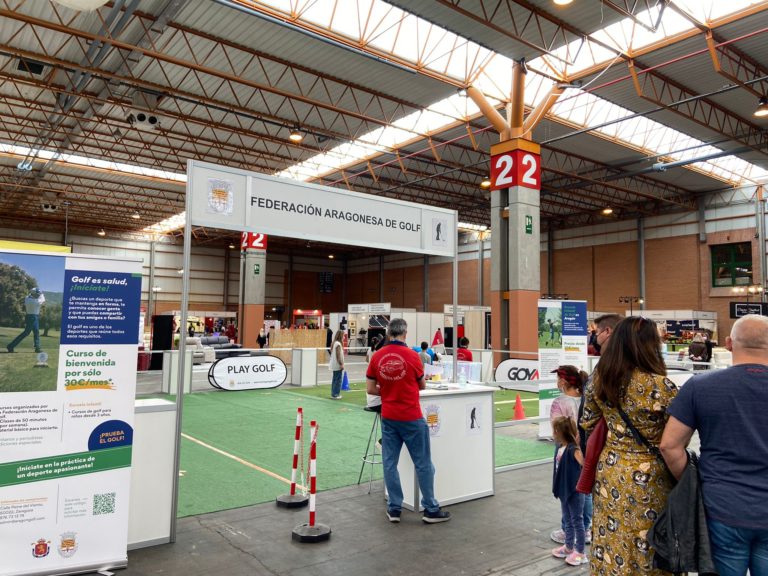 Cerca de 1.500 personas disfrutaron del stand de la Federación Aragonesa de Golf en la Feria General de Zaragoza