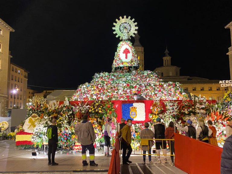 Zaragoza recupera su Ofrenda con ganas de más