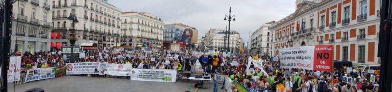 Miles de personas se manifiestan en Madrid por una transición energética justa con las personas y los territorios