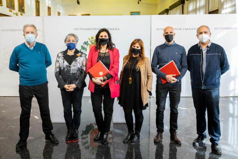 El Ayuntamiento refuerza su colaboración con escritores y librerías para fomentar la lectura