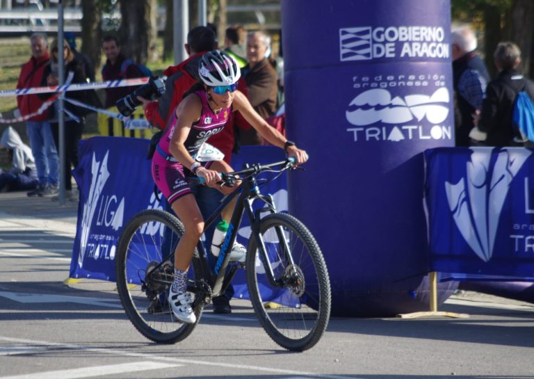 Eduardo Suárez y Leticia Soria vencen en la I Edicióndel Duatlón Cros de Huesca