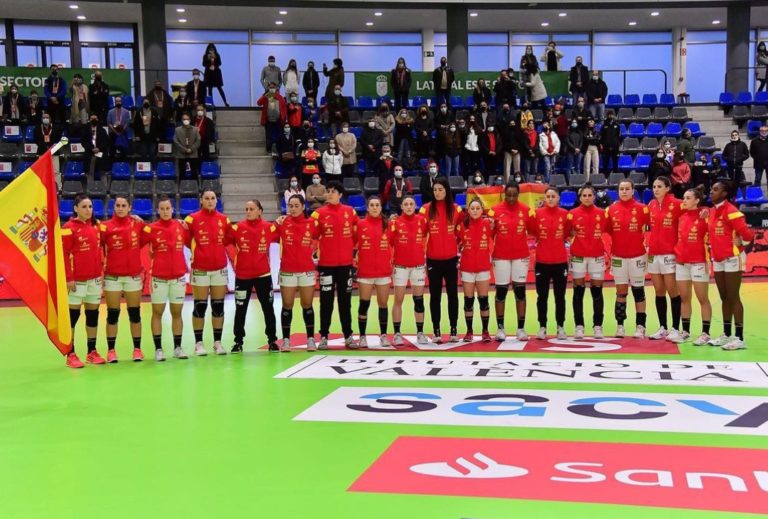 España calienta motores para el partido inaugural del Campeonato Mundial Femenino de Balonmano España 2021 ante Argentina