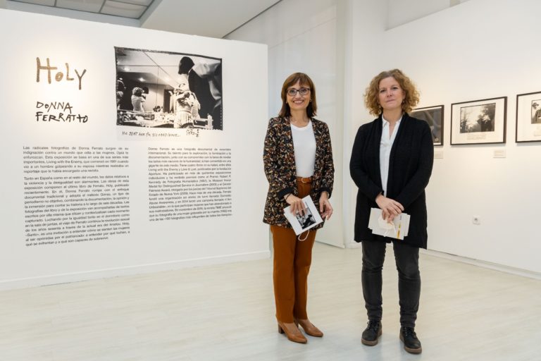 La serie de Donna Ferrato contra la violencia sobre la mujer llega a la sala Juana Francés con el sello de PHotoEspaña