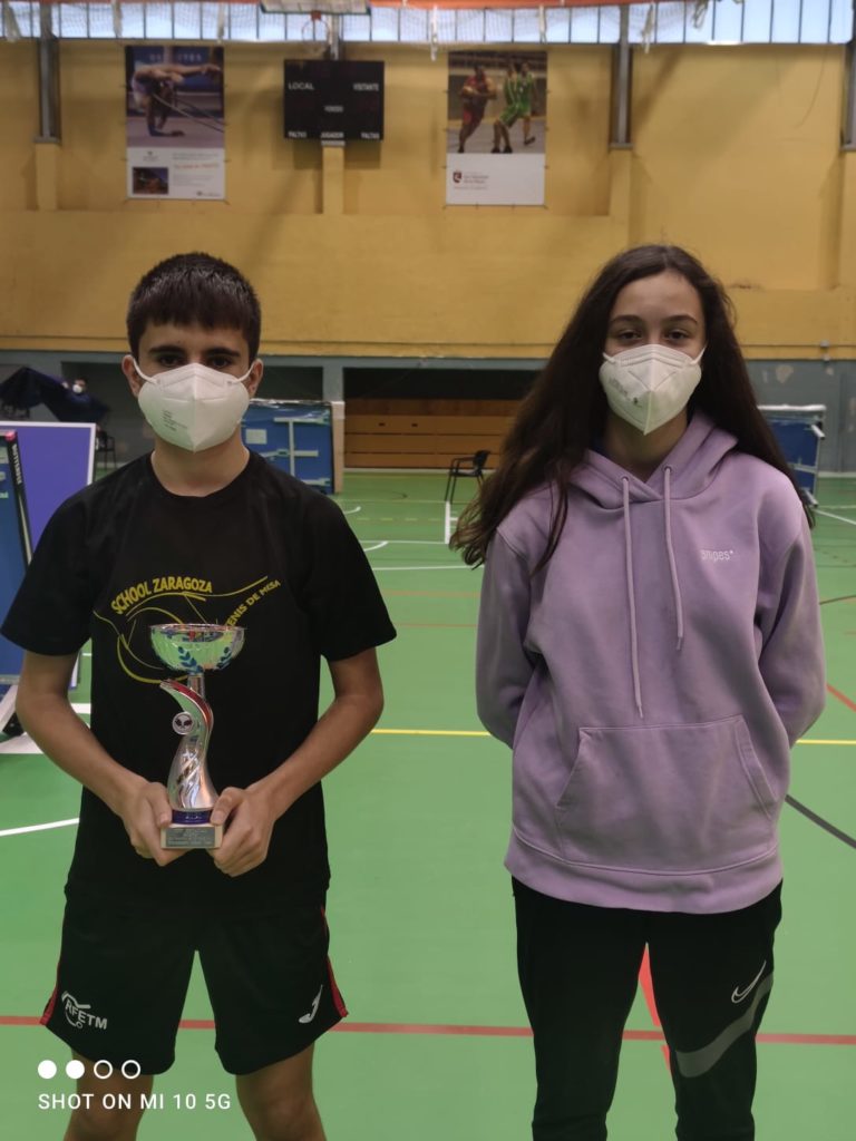 Alejandro Vivó y Silvia Paris son el futuro del Tenis Mesa de Aragón