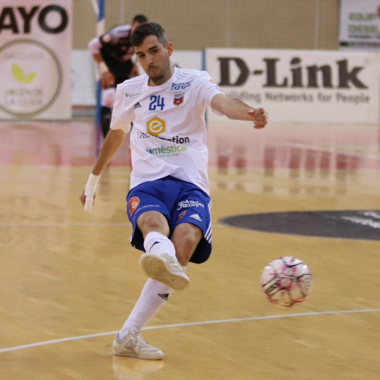 Fútbol Emotion Zaragoza busca «su regalo de Navidad» en Navarra