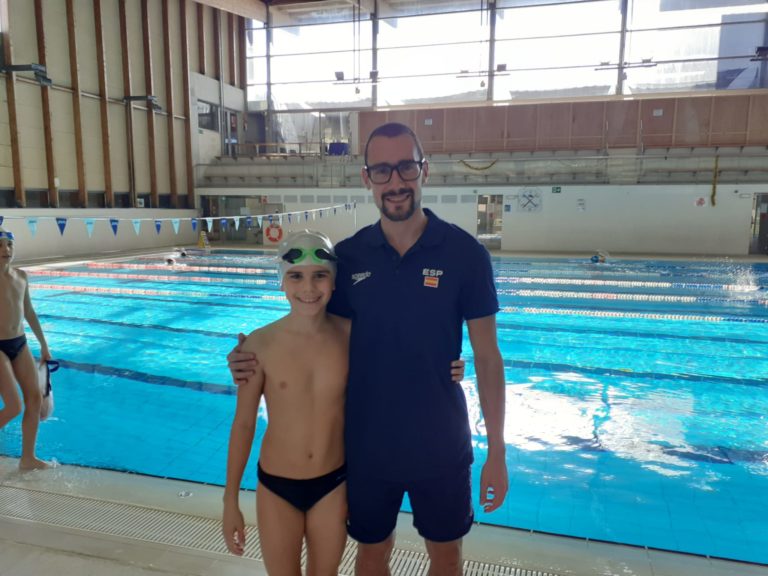 Stadium Casablanca participa en la clase de tecnificación masculina de natación artística