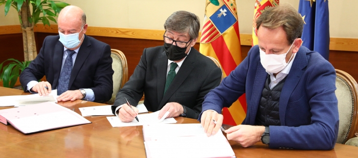 Aliaga: “ratificamos el compromiso político del Gobierno de Aragón con las estaciones de esquí de Astún y Candanchú”