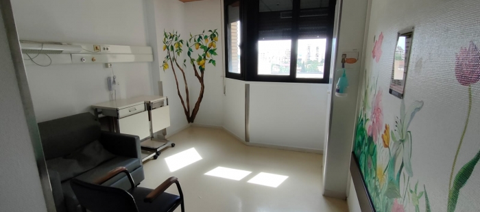 El Clínico estrena decoración en la planta de Pediatría gracias a Believe in Art