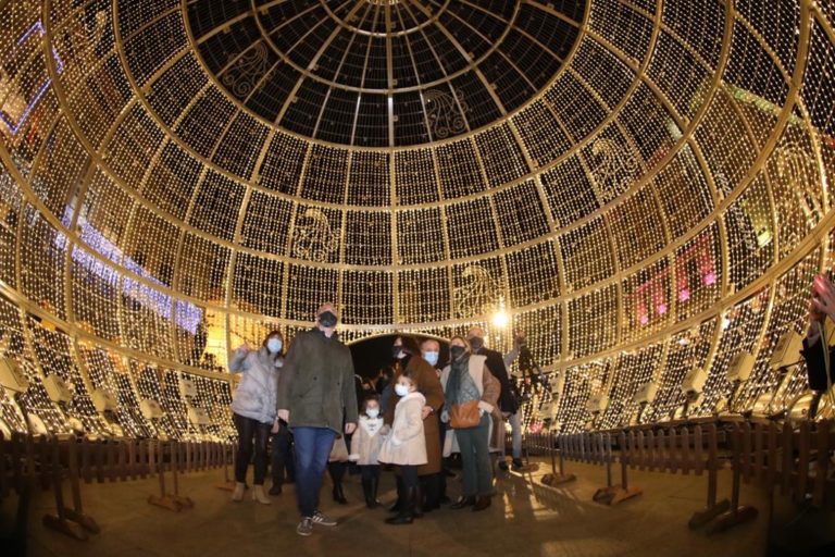 Zaragoza enciende la Navidad