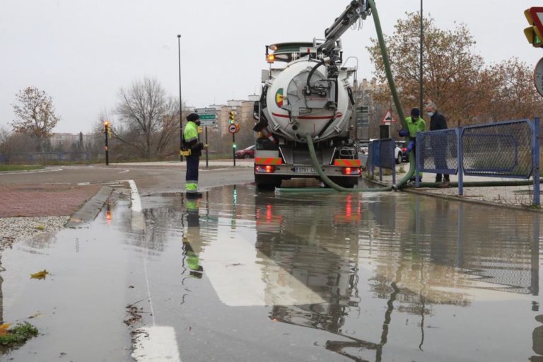 La crecida Zaragoza podría llegar a 2.100 metros cúbicos por segundo