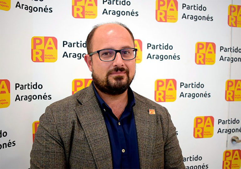 Alberto Izquierdo: «Hay que trabajar para que la provincia de Teruel tenga médicos y también para que se mantengan los servicios bancarios»